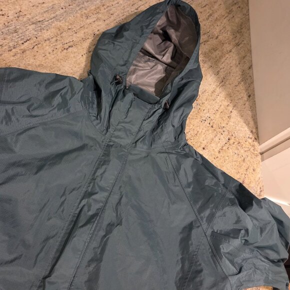EMS EASTERN MOUNTAIN SPORTS Packable Rain Jacket Women's M Green EUC Hooded - Picture 10 of 15